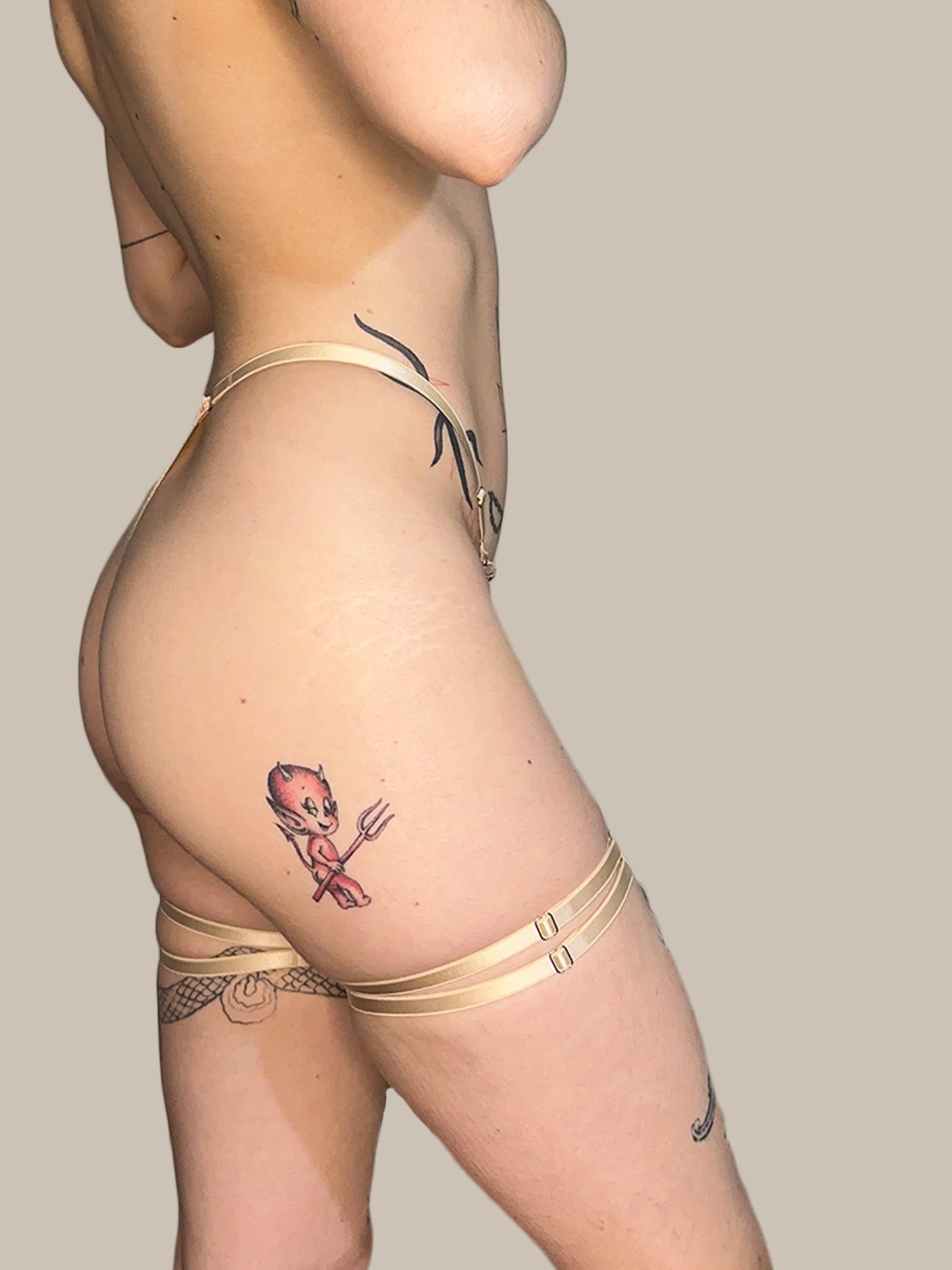 Golden Nude Garters, Pair